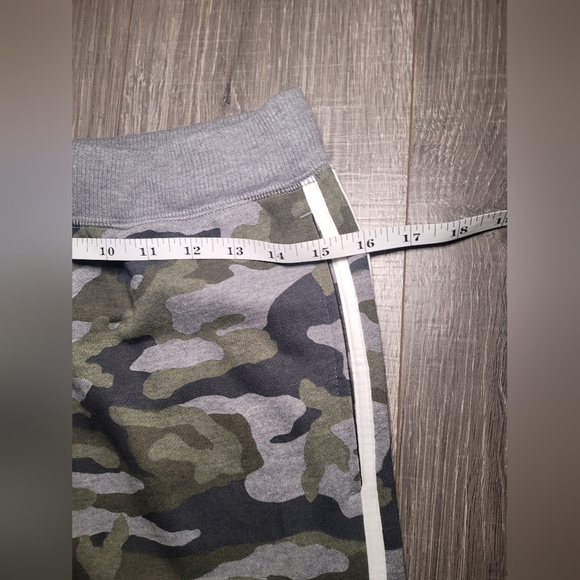 The children's place camo sweatpants size XXL (16) - Picture 2 of 5